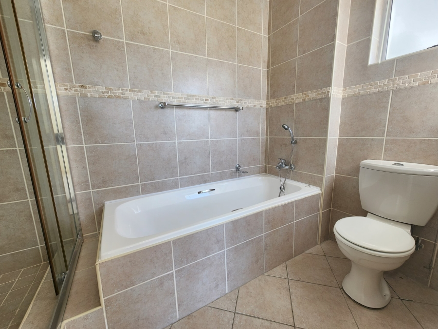 2 Bedroom Property for Sale in Reebok Western Cape